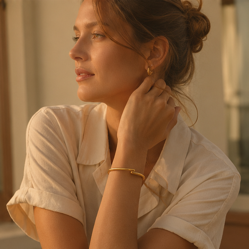 Abbraccio Crossover Bangle