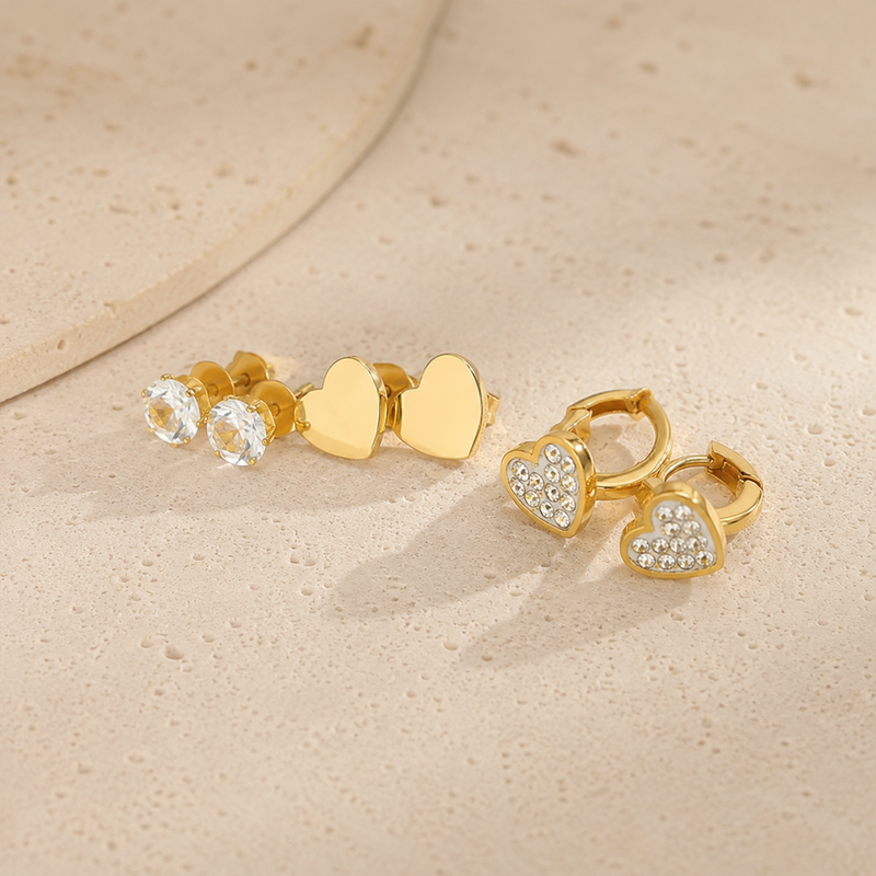 Batticuore Heart Stud Set