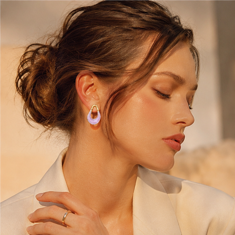Laguna Resin Drop Earrings — Detailansicht
