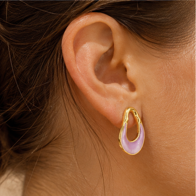 Laguna Resin Drop Earrings — Detailansicht