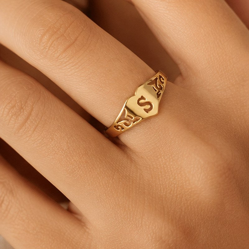 Sigillo Heart Signet Ring