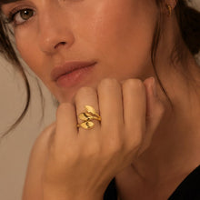Foglia Leaf Wrap Ring