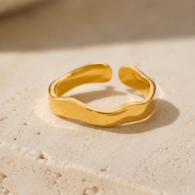 Marea Organic Band Ring