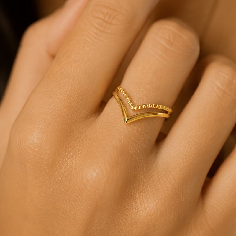 Punta Chevron Ring