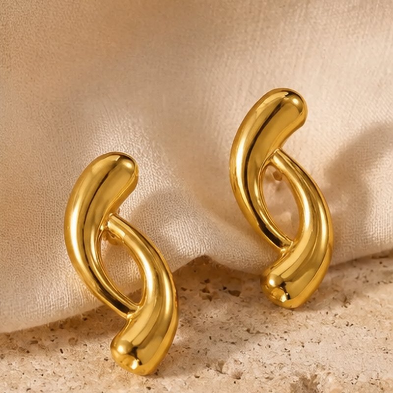 Serpe Wave Stud Earrings