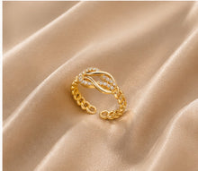 Lia Twist Pavé Ring